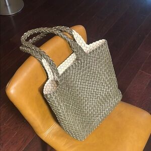 Woven Tote Bag in Olive and Cream good leather!